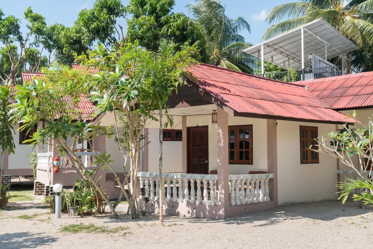 Phangan Lodge Baan Tai Exterior photo
